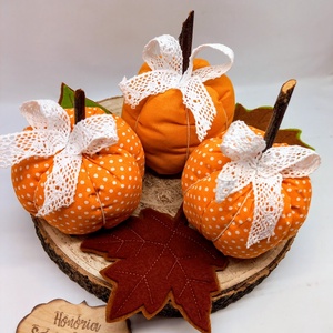 Textil TÖK- Narancs pöttyös II. (3db+3 db levél) - otthon & életmód - dekoráció - halloween - halloweeni tök és lámpás - Meska.hu