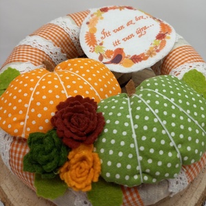 Őszi tökös , filc virágos -AJTÓDÍSZ - otthon & életmód - dekoráció - ajtó- és ablak dekoráció - ajtódísz & kopogtató - Meska.hu