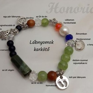 Lábnyomok - keresztény történet karkötő-Zöld - ékszer - karkötő - charm karkötő - Meska.hu