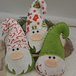 Karácsonyi manók - filc karácsonyfa dísz (3db)-zöld - karácsony - karácsonyi lakásdekoráció - karácsonyi manók, figurák - Meska.hu