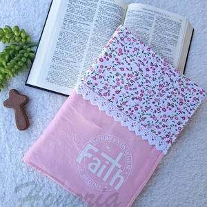 Bibliaborító-könyvtartó-Rózsaszín/virágos-Faith-Bibliatartó - Meska.hu