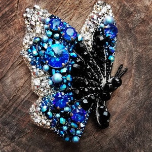 Pillangó bross  - ékszer - kitűző és bross - Meska.hu