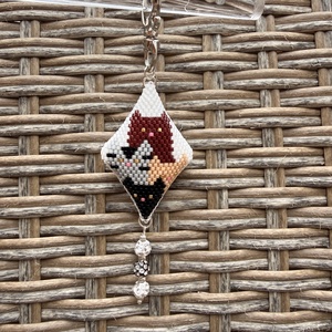 Cicás kulcstartó, dísz - táska & tok - kulcstartó & táskadísz - kulcstartó - Meska.hu