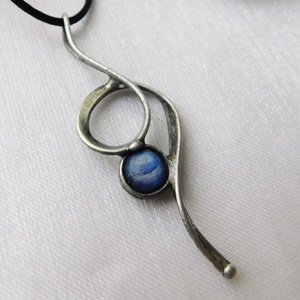 Kianit medál - ékszer - nyaklánc - medál - Meska.hu