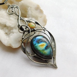 FOGLALVA! Labradorit medál opállal - ékszer - nyaklánc - medál - Meska.hu