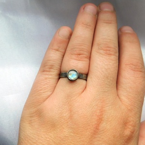 Szivárvány holdkő gyűrű - ékszer - gyűrű - statement gyűrű - Meska.hu