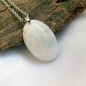 Szivárvány holdkő nyaklánc - ékszer - nyaklánc - medál - Meska.hu