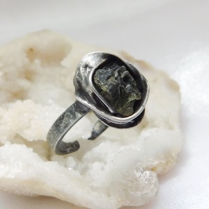 Moldavit gyűrű, Ékszer, Gyűrű, Szoliter gyűrű, Ékszerkészítés, Fémmegmunkálás, MESKA