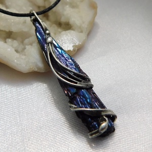 Kétoldalas nyers kianit medál - ékszer - nyaklánc - medál - Meska.hu