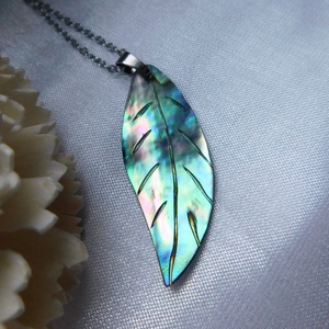 Abalone (paua)kagyló gyöngyház medál  - ékszer - nyaklánc - medálos nyaklánc - Meska.hu