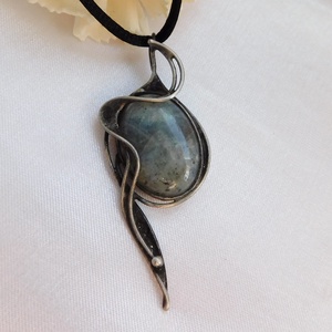 Labradorit medál - ékszer - nyaklánc - medálos nyaklánc - Meska.hu