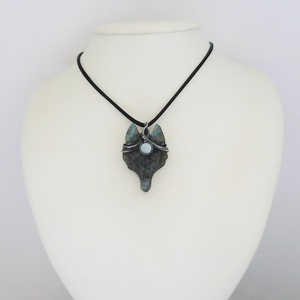 Labradorit farkasfej medál akvamarinnal - ékszer - nyaklánc - medál - Meska.hu