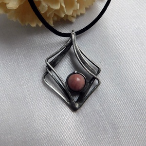 Thulit medál - ékszer - nyaklánc - medál - Meska.hu