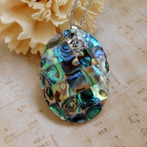 Abalon (paua)kagyló gyöngyház medál  - ékszer - nyaklánc - medálos nyaklánc - Meska.hu Abalon (paua)kagyló gyöngyház medál  - ékszer - nyaklánc - medálos nyaklánc - Meska.hu