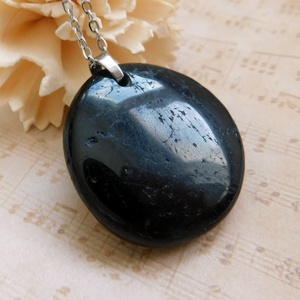 Fekete turmalin medál acél láncon - ékszer - nyaklánc - medál - Meska.hu