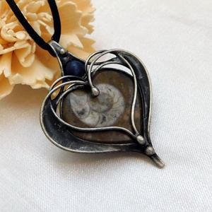 Ammonitesz medál szodalittal - Meska.hu