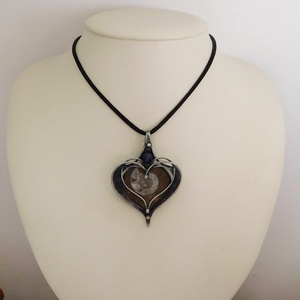 Ammonitesz medál szodalittal - ékszer - nyaklánc - medálos nyaklánc - Meska.hu Ammonitesz medál szodalittal - ékszer - nyaklánc - medálos nyaklánc - Meska.hu