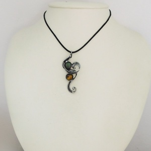 Medál nefrittel és tigrisszemmel - ékszer - nyaklánc - medál - Meska.hu