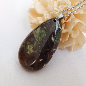 Esőredő jáspis medál - ékszer - nyaklánc - medálos nyaklánc - Meska.hu