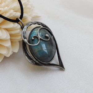 Labradorit medál - ékszer - nyaklánc - medálos nyaklánc - Meska.hu