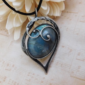 Labradorit medál - ékszer - nyaklánc - medálos nyaklánc - Meska.hu