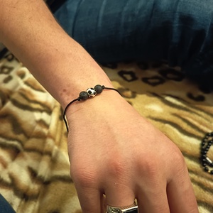 Állíthatós focilabda karkötő lávával, Ékszer, Karkötő, Karkötő medállal, Csomózás, Ékszerkészítés, MESKA