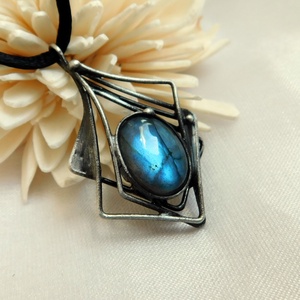 Labradorit medál, Ékszer, Nyaklánc, Medálos nyaklánc, Ékszerkészítés, Fémmegmunkálás, MESKA