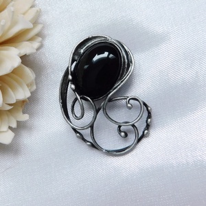 Ónix bross / kitűző - ékszer - kitűző és bross - Meska.hu