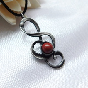 Vörös jáspis violinkulcs medál  - Meska.hu