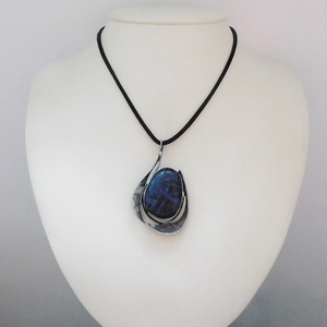 Szodalit medál - ékszer - nyaklánc - medálos nyaklánc - Meska.hu