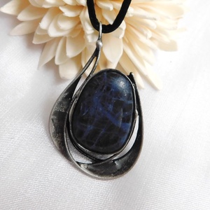 Szodalit medál - ékszer - nyaklánc - medálos nyaklánc - Meska.hu