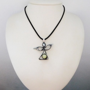 Kalcit angyal medál folyami gyönggyel - ékszer - nyaklánc - medál - Meska.hu