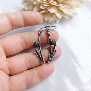 Nefrit jáde fülbevaló - ékszer - fülbevaló - lógós kerek fülbevaló - Meska.hu