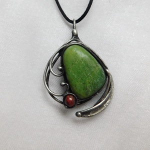 Nefrit jáde medál breccsa jáspissal - ékszer - nyaklánc - medál - Meska.hu