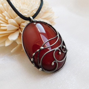 Karneol medál, Ékszer, Nyaklánc, Medálos nyaklánc, Ékszerkészítés, Fémmegmunkálás, Saját tervezésű egyedi kézműves alkotás

A medál tiffany technikával készült karneol, réz és ólomme..., MESKA