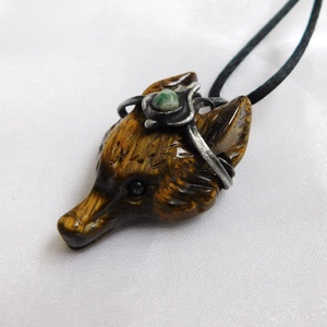 Tigrisszem farkas medál faacháttal - ékszer - nyaklánc - medál - Meska.hu