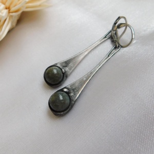 Labradorit fülbevaló - ékszer - fülbevaló - lógó fülbevaló - Meska.hu