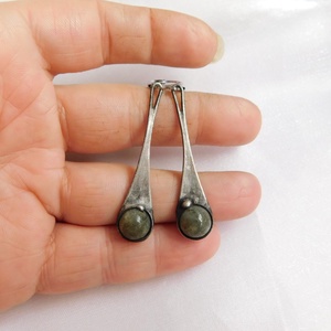 Labradorit fülbevaló - ékszer - fülbevaló - lógó fülbevaló - Meska.hu