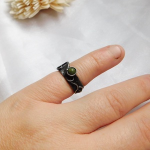 Nefrit gyűrű - ékszer - gyűrű - szoliter gyűrű - Meska.hu