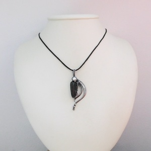 Szerafinit medál gyönggyel - ékszer - nyaklánc - medál - Meska.hu