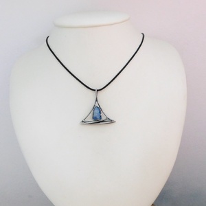 Kianit medál  - ékszer - nyaklánc - hosszú nyaklánc - Meska.hu