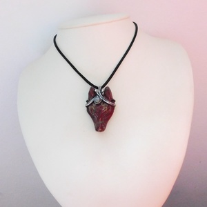 Sárkányvér jáspis farkas medál labradorittal - ékszer - nyaklánc - medál - Meska.hu