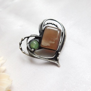 Holdkő bross / kitűző aventurinnal - Meska.hu