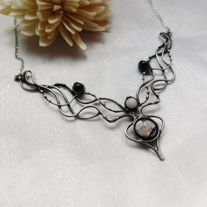 Hipersztén nyakék turmalinnal és holdkővel - ékszer - nyaklánc - medál - Meska.hu