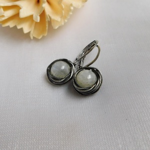 Szivárvány holdkő fülbevaló - ékszer - fülbevaló - lógós kerek fülbevaló - Meska.hu