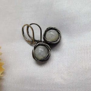 Szivárvány holdkő fülbevaló - Meska.hu