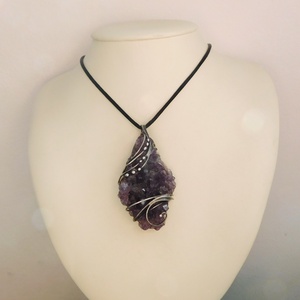 Ametiszt medál  - ékszer - nyaklánc - medál - Meska.hu