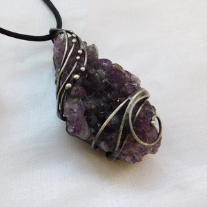 Ametiszt medál  - ékszer - nyaklánc - medál - Meska.hu