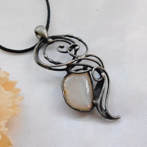 Holdkő medál - ékszer - nyaklánc - medálos nyaklánc - Meska.hu