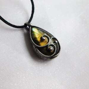 Labradorit medál - ékszer - nyaklánc - medálos nyaklánc - Meska.hu